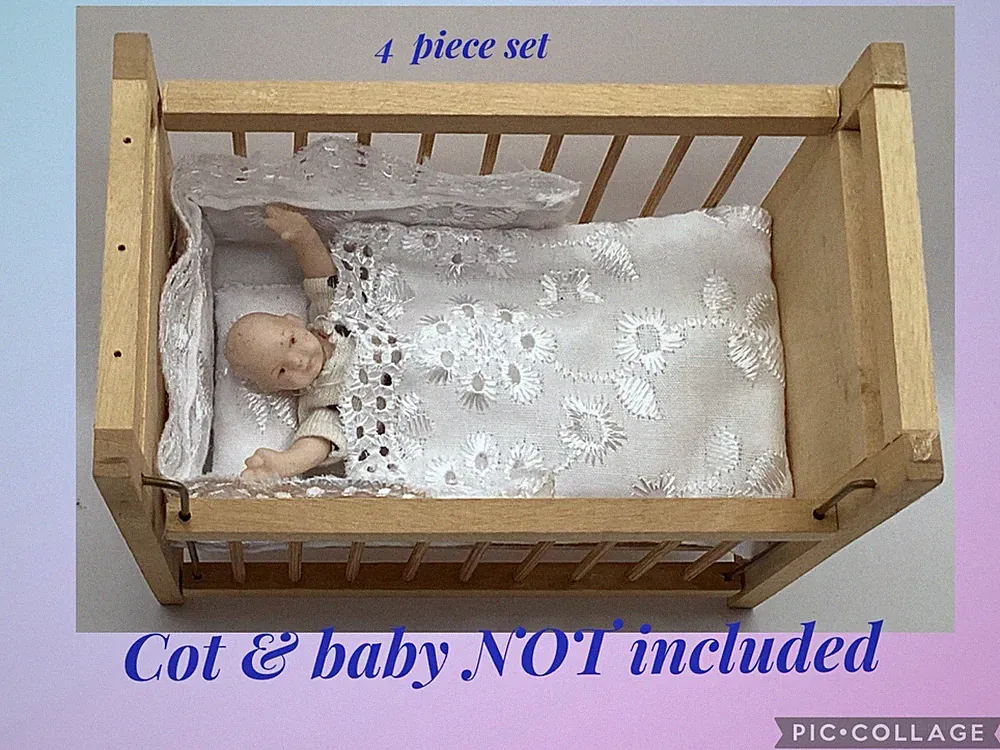 Dollshouse cot bedding. White. 4 Pieces. - 1:12th scale